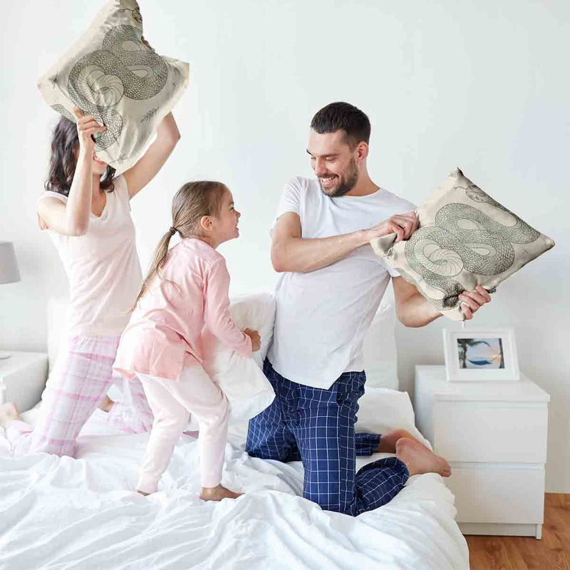 Gesundheitskissen Beige mit Schlange